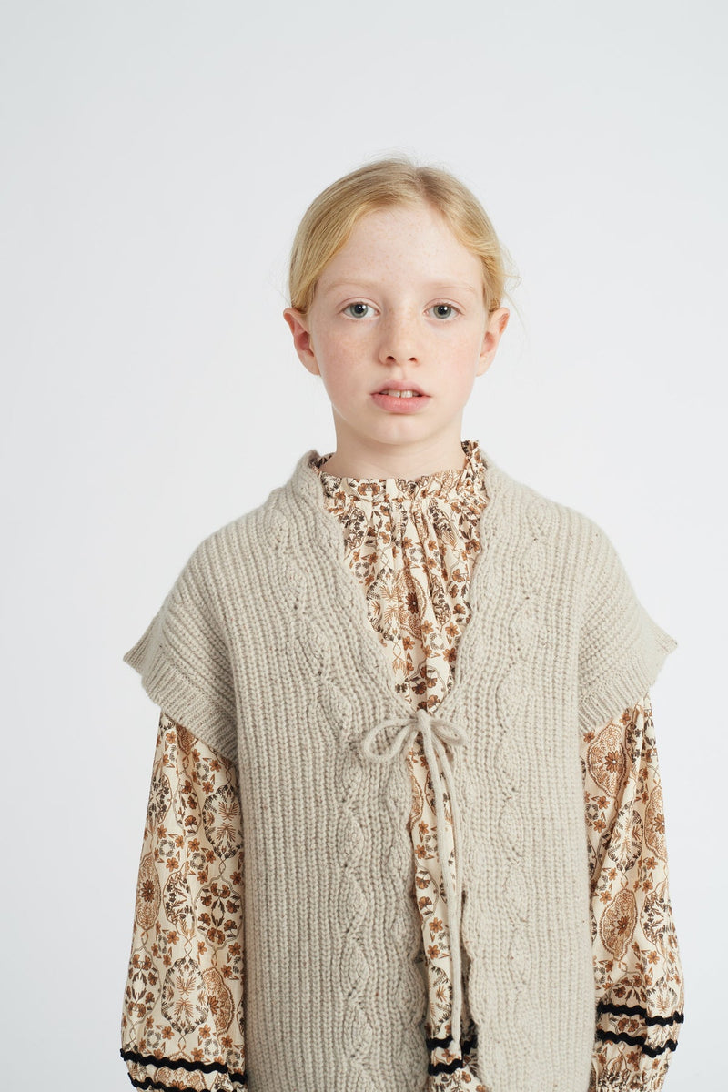 トップス BeBe Organic Gabriella Blouse Bebe Organic Gabriella Blouse - Vintage Floral - 6Y Last One