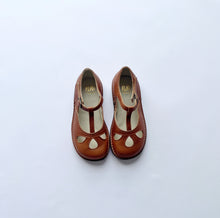 Load image into Gallery viewer, Pèpè Lucy Cut-out Sandal - Kava Brown - 25, 30