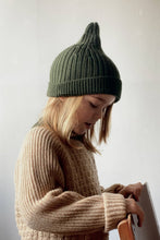 Load image into Gallery viewer, Mabli Takenoko Pullover -  Vintage Cream/Juniper - 6Y Last One