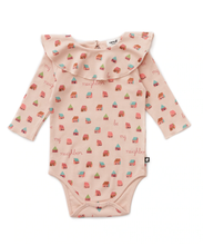 Load image into Gallery viewer, Oeuf Ruffle Onesie - Gardenia/House, Blush/House - 12/18M, 18/24M