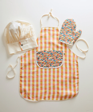 Load image into Gallery viewer, Oeuf Apron Set - Moss/Gingham, Papaya/Gingham, Multi/Large Flower
