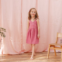 Load image into Gallery viewer, Nellie Quats Kiss-Chase Dress - Linen Raspberry - 5-6Y Last One