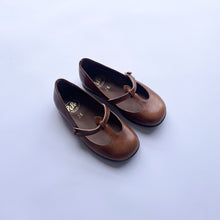 Load image into Gallery viewer, Pèpè T-bar Ballerinas - Barril Penny - 27 Last Pair