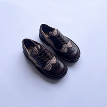 Load image into Gallery viewer, Pèpè Dusty Lace-up Brogues - Tess. Berwick - 23, 24, 26